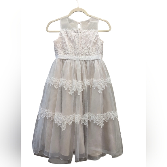 David's Bridal Banded Lace Illusion Formal Girls Dress/Gown Size 12 - Picture 5 of 17